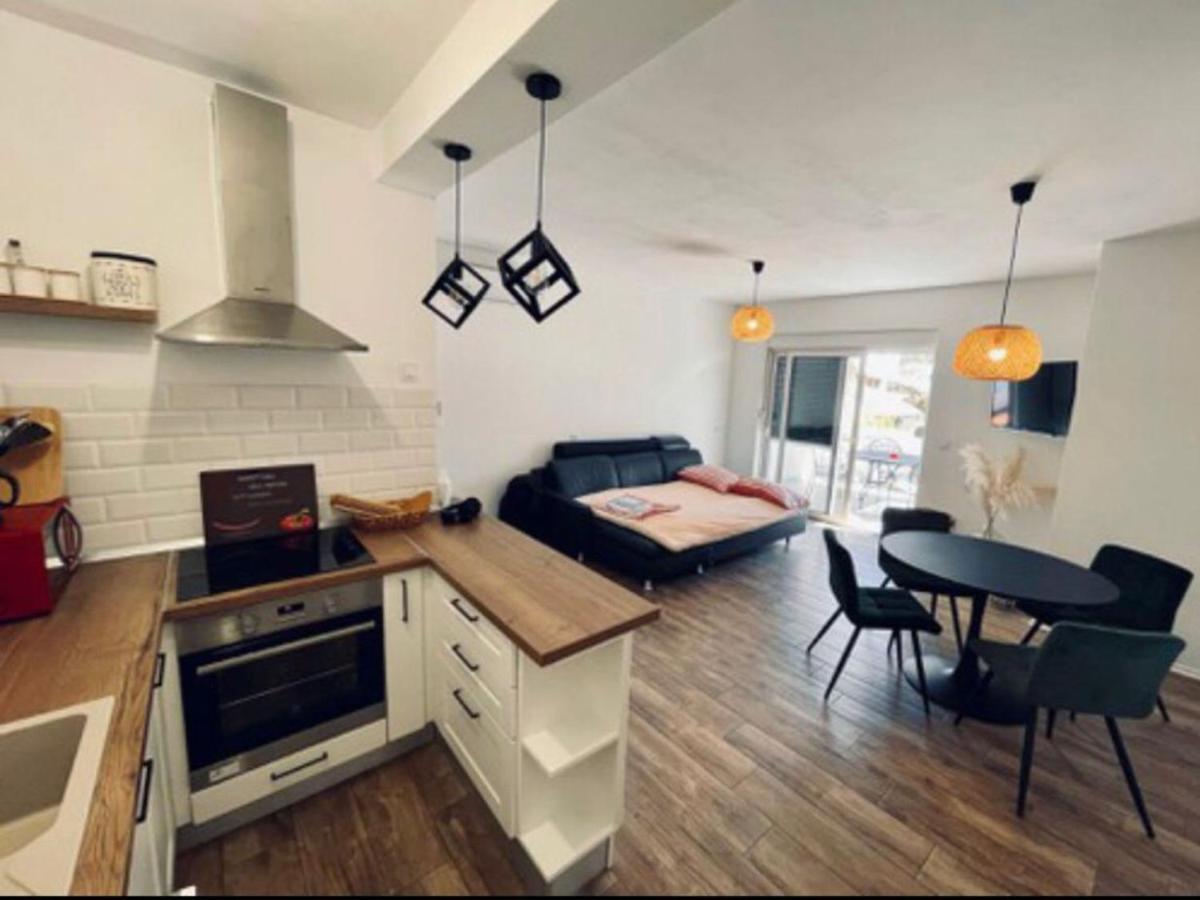 טיסנו Apartments Martina מראה חיצוני תמונה