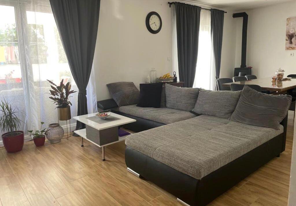 טיסנו Apartments Martina מראה חיצוני תמונה