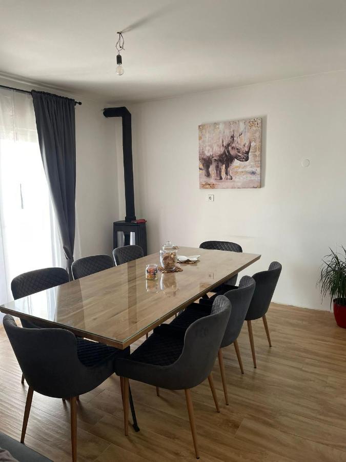 טיסנו Apartments Martina מראה חיצוני תמונה