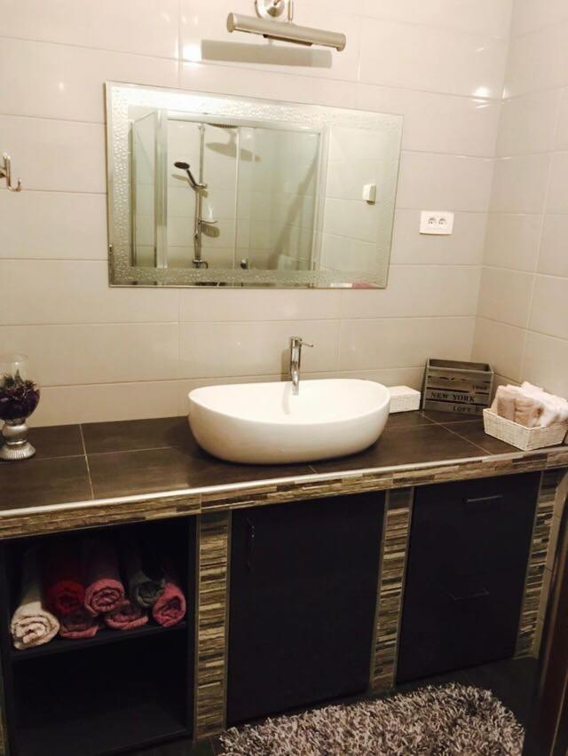 טיסנו Apartments Martina מראה חיצוני תמונה